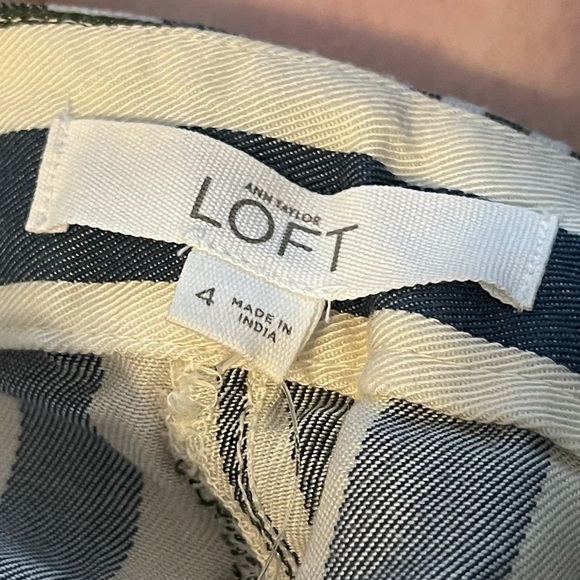 Loft NWT striped lyocell pants - Picture 3 of 5